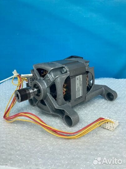 Двигатель стиральной машины AEG