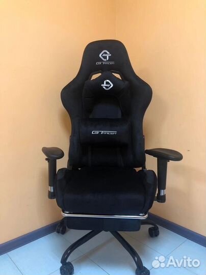 Кресло для игр. Игровое кресло с массажем