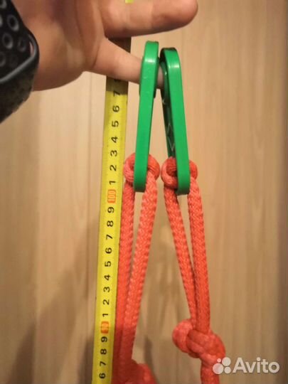 Детские пластиковые качели с пищалкой