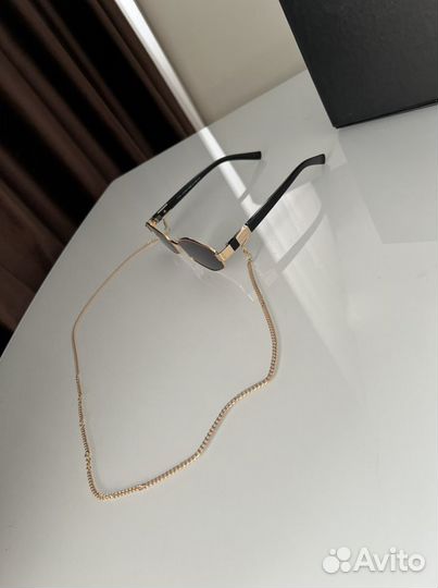 Солнцезащитные очки с цепочкой Marc jacobs