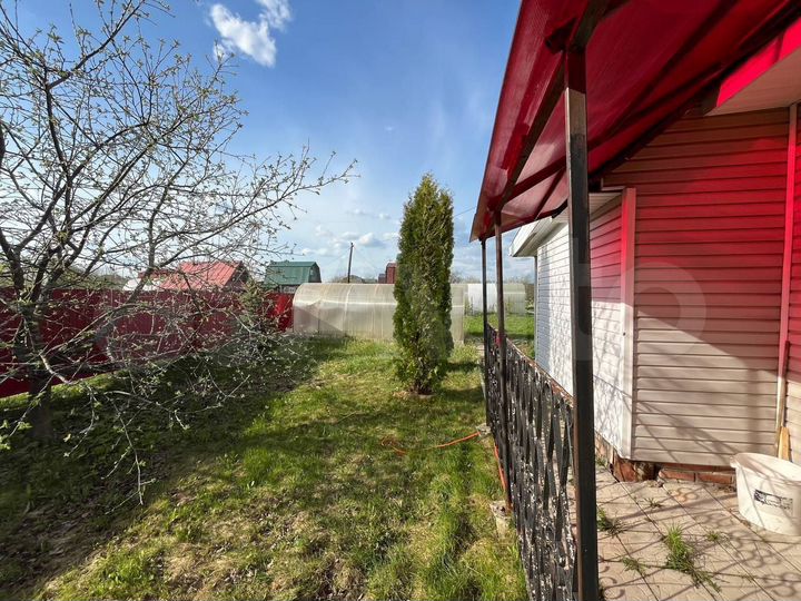 Дом 180 м² на участке 8 сот.