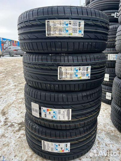 Bridgestone Potenza S001 225/40 R19 и 255/35 R19 92Y