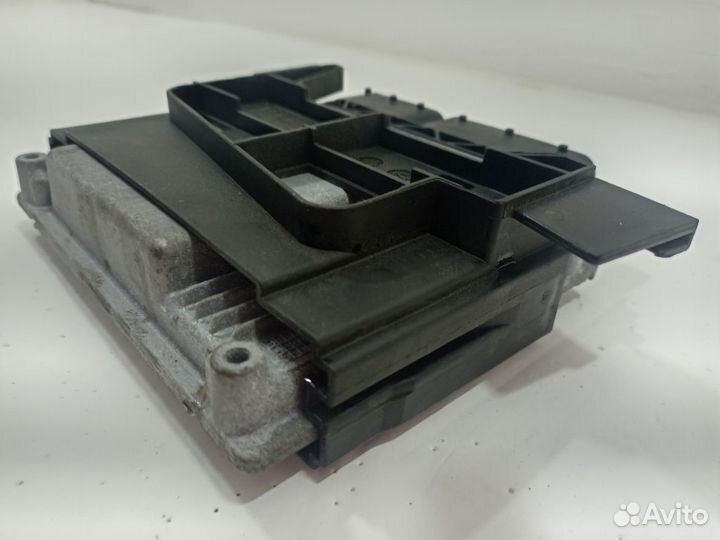 Блок управления двигателем