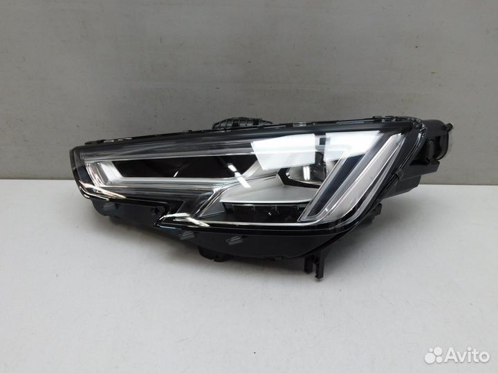 Фара левая Audi A4/RS4