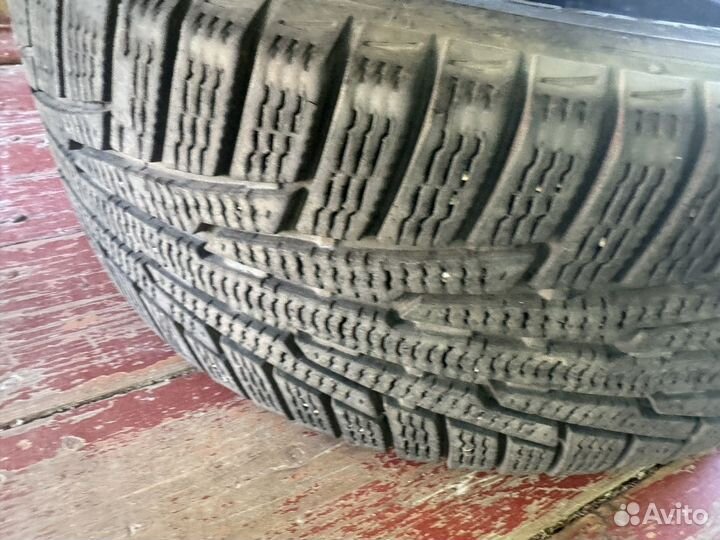 Nokian Tyres Hakkapeliitta R 215/55 R16