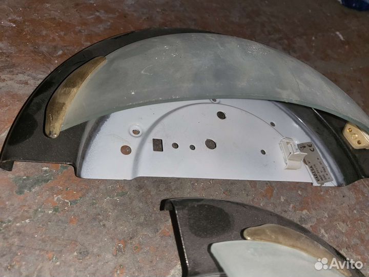 2 светильника навесных