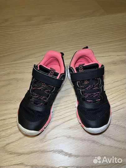 Кроссовки для девочки