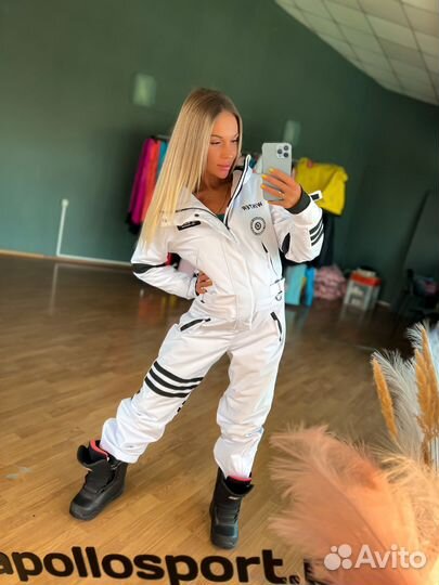 Комбинезон женский белый