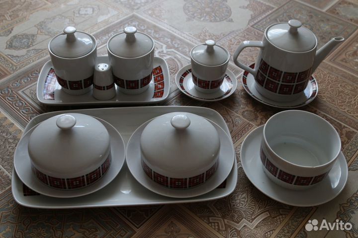 Столовый и Чайно-Кофейный сервиз от фирмы Colditz
