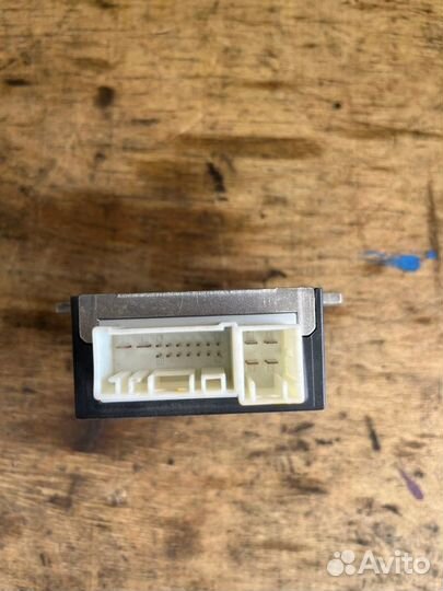 Блок управления топливным насосом ekpm3 Bmw X5