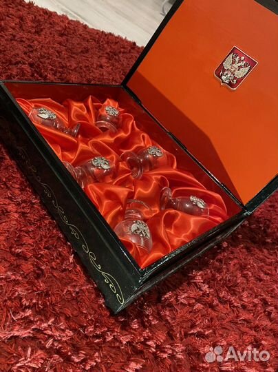 Подарочный набор-рюмки в шкатулке