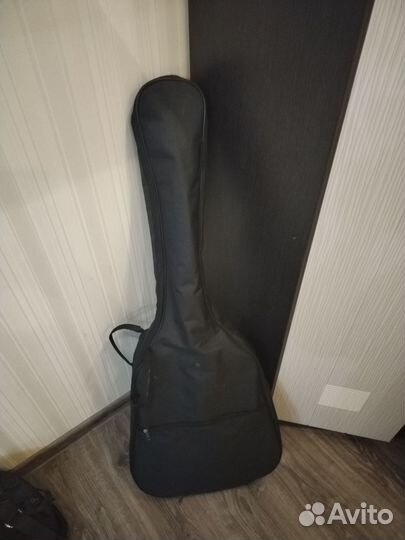 Акустическая гитара