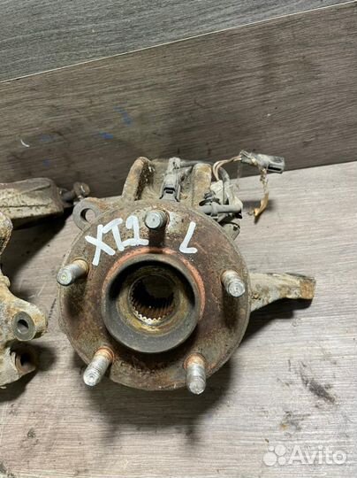 Кулак Форд Мондео 3 Ягуар X-type левый