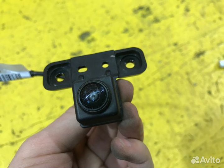 Камера в решетку радиатора Chevrolet Tahoe 4