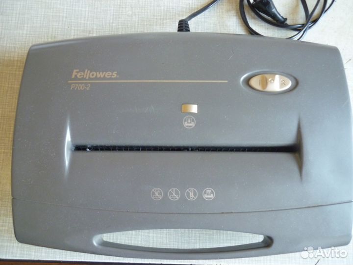 Шредер fellowes P700-2 (уничтож. бумаги) + ведро