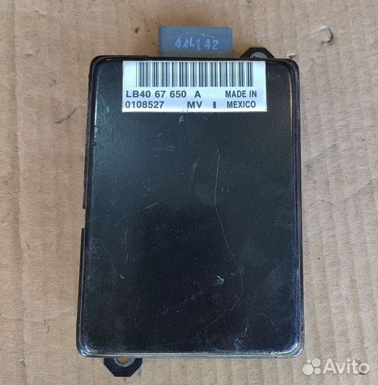 Блок управления ABS Mazda MPV LV 1994-1999