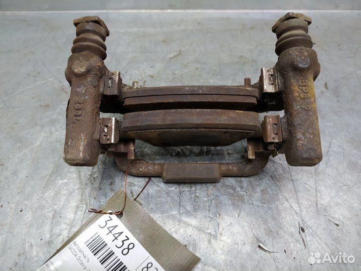 Скоба суппорта заднего левого Skoda Octavia (A5