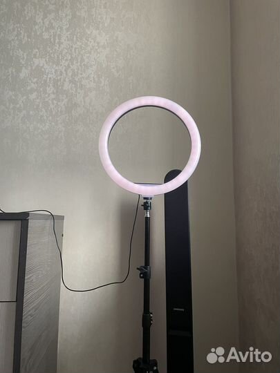 Кольцевая светодиодная лампа