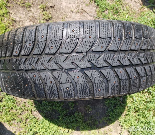 Bridgestone Ice Cruiser 5000 215/60 R17 99T