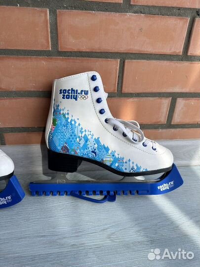 Коньки фигурные женские