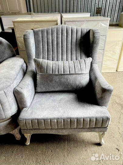 Диван и кресла манго