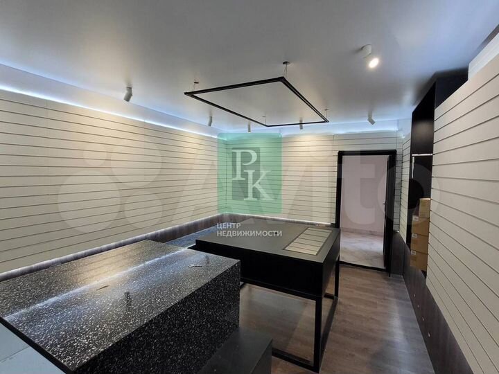 Сдается торгово-офисное помещение в центре города