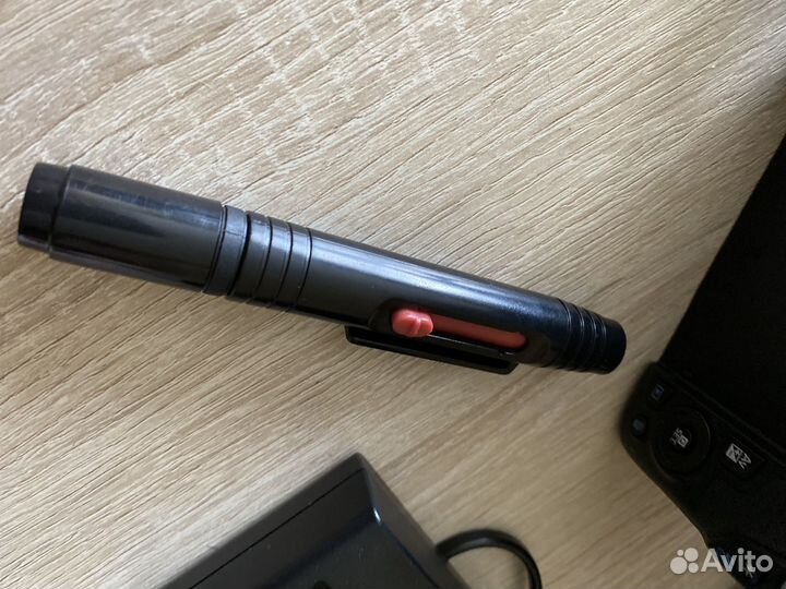 Зеркальный фотоаппарат Canon 250D