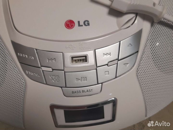 CD магнитола с USB