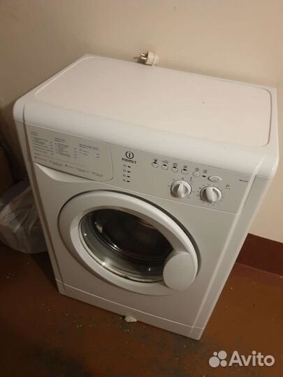 Стиральная машина Indesit wisl 102
