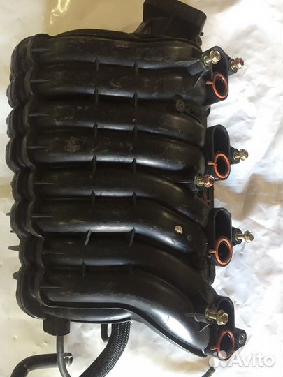 Коллектор впускной Toyota Avensis T-250 (Тойота Ав