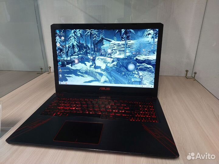 Asus FX570ud, I7,SSD 512, GTX1050, 12GB RAM