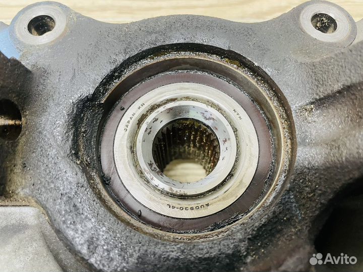 Кулак правый передний Mitsubishi ASX Outlander