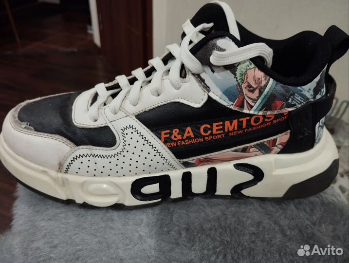 Кроссовки мужские 42 размер