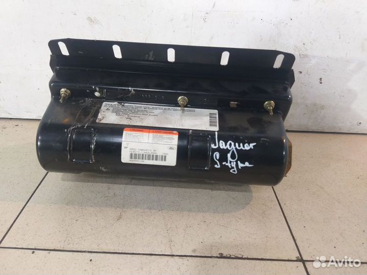 Подушка безопасности в торпеду