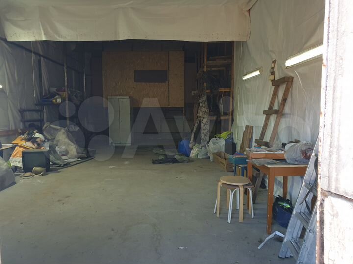 Гараж, > 30 м²