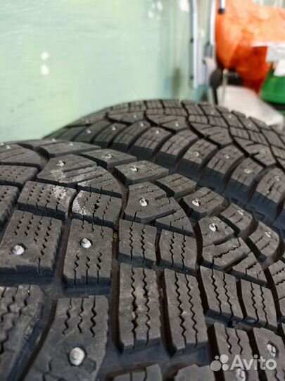 Continental IceContact 2 SUV 215/65 R16 T