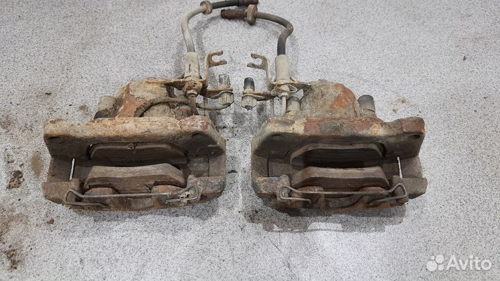 Передний тормозной суппорт Audi A4 B6 2.0 ALT CVT