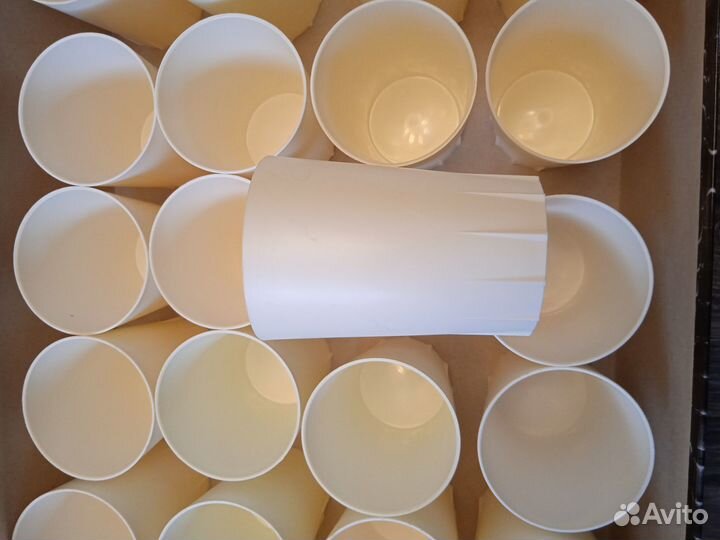 Пластиковые многоразовые стаканы