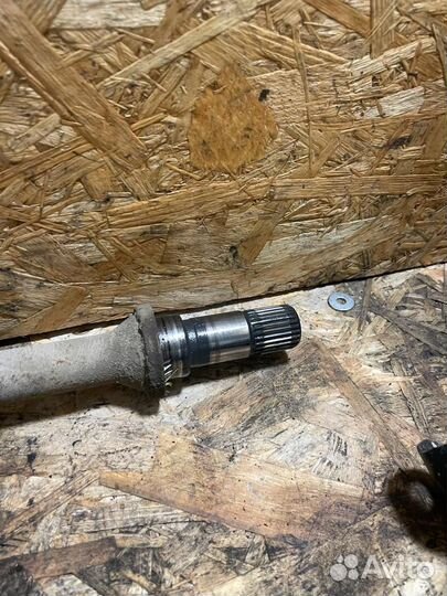 Привод правый Киа Спектра