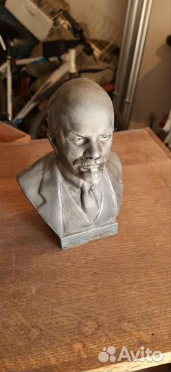 Статуэтка Ленин