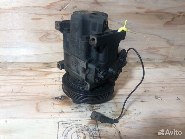 Компрессор кондиционера Mazda Demio DW3W B3ME 1998