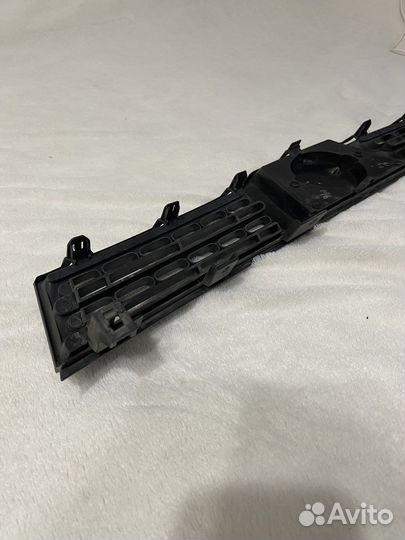 Решетка радиатора nissan wingroad NY12/Y12