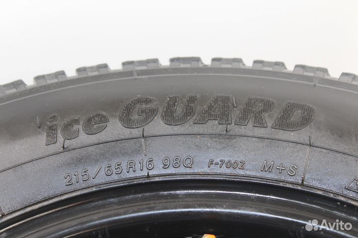 Yokohama Ice Guard Stud IG55 215/65 R16 98Q