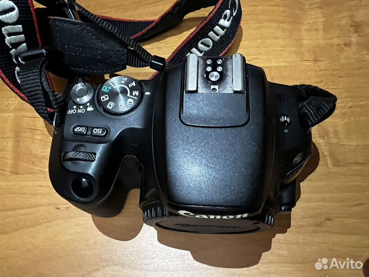 Зеркальный Фотоаппарат Canon 200d