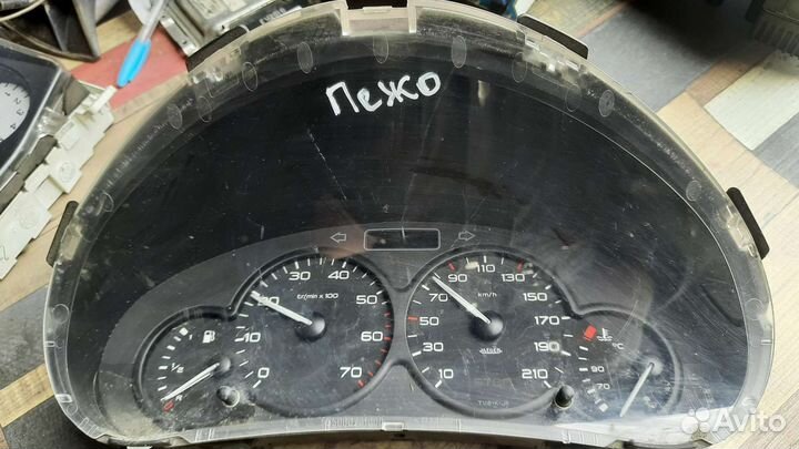 Приборная панель пежо партнер