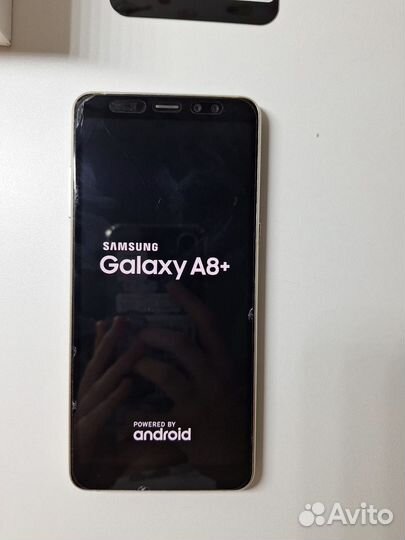 Samsung Galaxy A8+, 4/32 ГБ