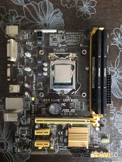 Материнская плата с процессором и памятью