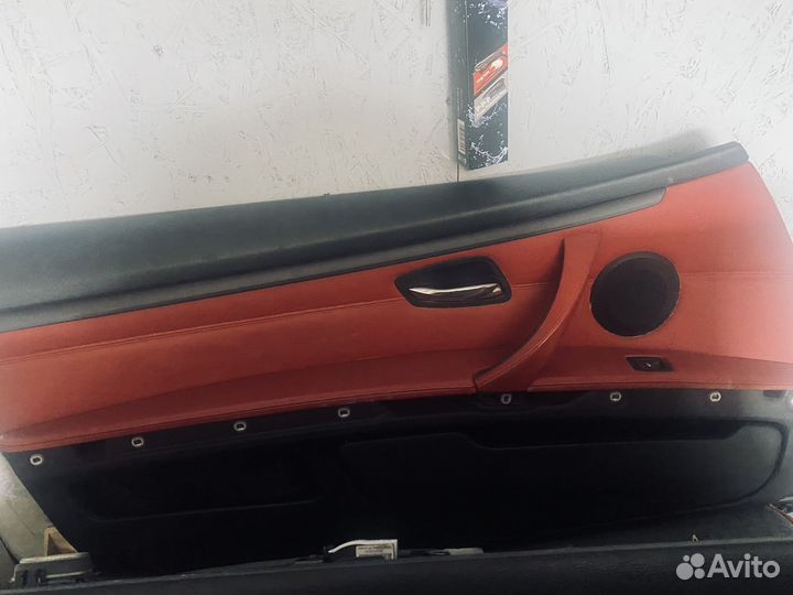 Дверные карты бмв bmw e92, крассные, с амбиентом