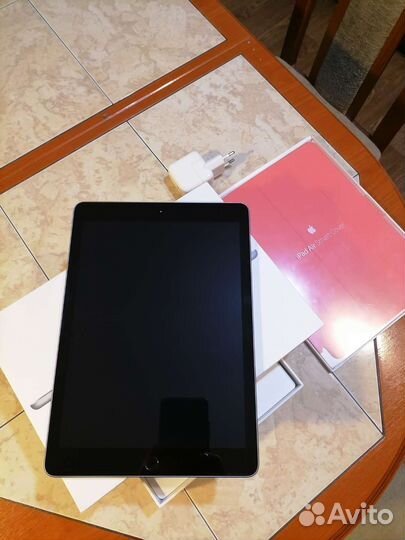 iPad 5 поколения 2017