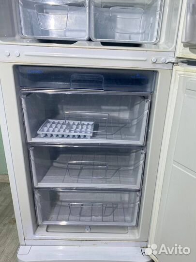 Холодильник Indesit